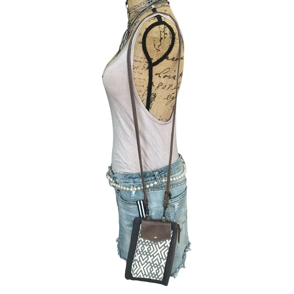 NWOT - Myra Bag - X Design Pocket Small Crossbody Black and Cream Patterned - Picture 6 of 14